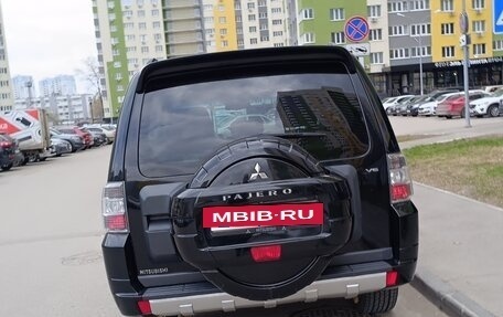 Mitsubishi Pajero IV, 2011 год, 2 000 000 рублей, 3 фотография