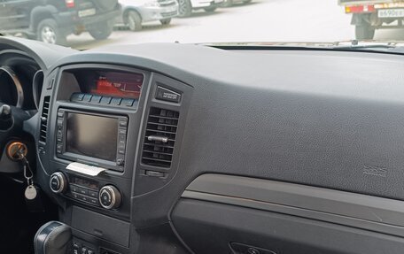 Mitsubishi Pajero IV, 2011 год, 2 000 000 рублей, 7 фотография