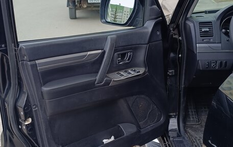 Mitsubishi Pajero IV, 2011 год, 2 000 000 рублей, 11 фотография