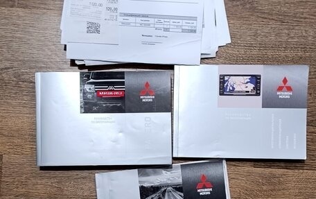 Mitsubishi Pajero IV, 2011 год, 2 000 000 рублей, 18 фотография