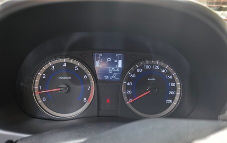 Hyundai Solaris II рестайлинг, 2015 год, 1 100 000 рублей, 7 фотография