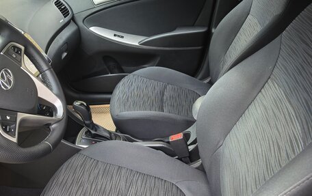 Hyundai Solaris II рестайлинг, 2015 год, 1 100 000 рублей, 13 фотография