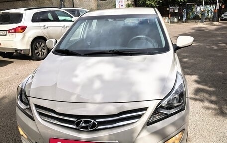 Hyundai Solaris II рестайлинг, 2015 год, 1 100 000 рублей, 2 фотография