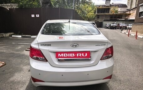 Hyundai Solaris II рестайлинг, 2015 год, 1 100 000 рублей, 8 фотография