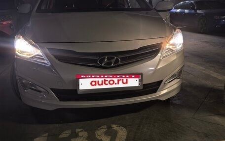 Hyundai Solaris II рестайлинг, 2015 год, 1 100 000 рублей, 25 фотография