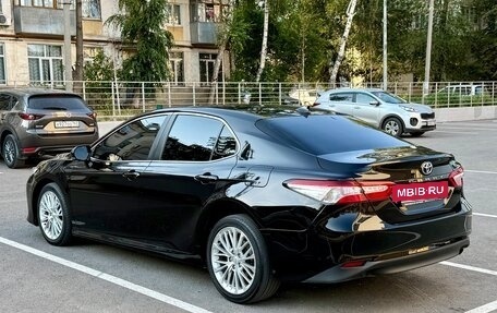 Toyota Camry, 2019 год, 2 590 000 рублей, 3 фотография