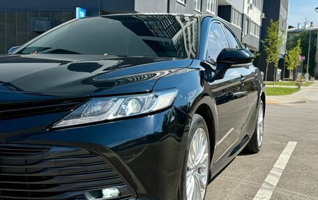 Toyota Camry, 2019 год, 2 590 000 рублей, 17 фотография