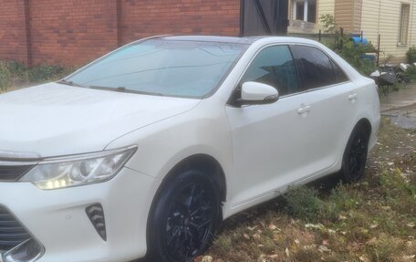 Toyota Camry, 2015 год, 1 850 000 рублей, 3 фотография