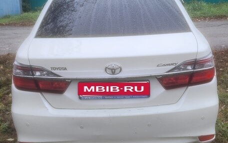 Toyota Camry, 2015 год, 1 850 000 рублей, 4 фотография