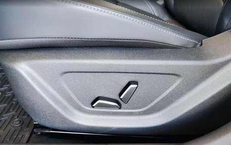Geely Emgrand, 2024 год, 2 243 990 рублей, 7 фотография