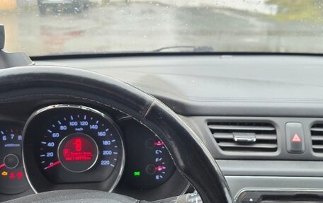 KIA Rio III рестайлинг, 2013 год, 1 000 000 рублей, 5 фотография