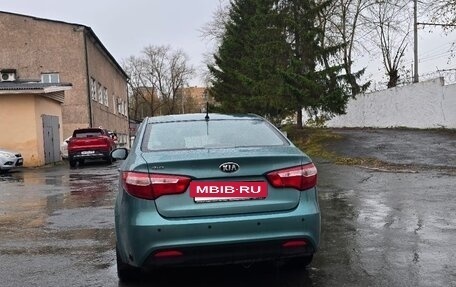 KIA Rio III рестайлинг, 2013 год, 1 000 000 рублей, 4 фотография