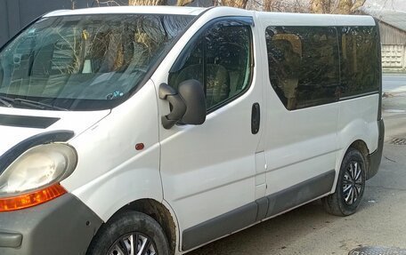 Renault Trafic, 2006 год, 1 200 000 рублей, 2 фотография
