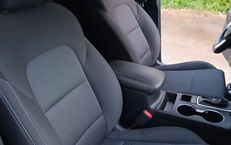 KIA Sportage IV рестайлинг, 2018 год, 2 320 000 рублей, 10 фотография