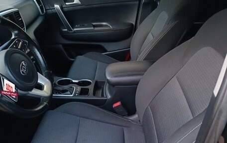 KIA Sportage IV рестайлинг, 2018 год, 2 320 000 рублей, 11 фотография