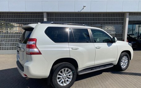 Toyota Land Cruiser Prado 150 рестайлинг 2, 2017 год, 3 297 000 рублей, 5 фотография