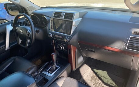 Toyota Land Cruiser Prado 150 рестайлинг 2, 2017 год, 3 297 000 рублей, 13 фотография