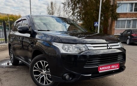 Mitsubishi Outlander III рестайлинг 3, 2013 год, 1 715 000 рублей, 1 фотография