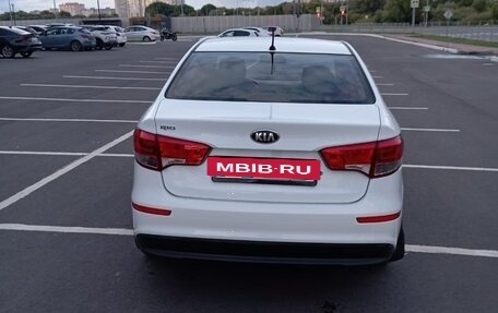 KIA Rio III рестайлинг, 2015 год, 750 000 рублей, 4 фотография