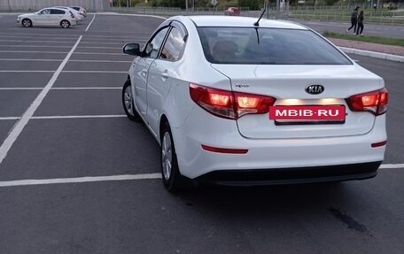 KIA Rio III рестайлинг, 2015 год, 750 000 рублей, 3 фотография