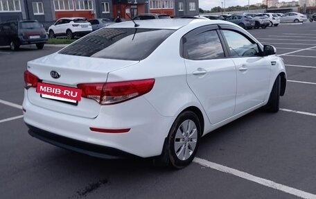 KIA Rio III рестайлинг, 2015 год, 750 000 рублей, 2 фотография