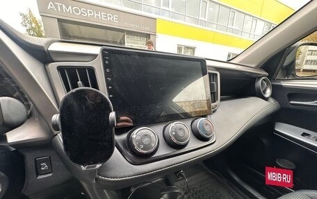 Toyota RAV4, 2016 год, 2 450 000 рублей, 6 фотография