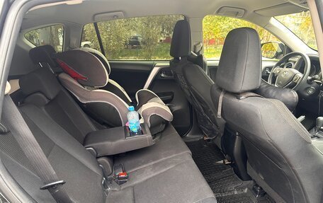 Toyota RAV4, 2016 год, 2 450 000 рублей, 8 фотография