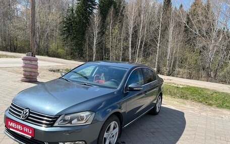 Volkswagen Passat B7, 2012 год, 1 050 000 рублей, 2 фотография