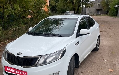 KIA Rio III рестайлинг, 2014 год, 760 000 рублей, 2 фотография