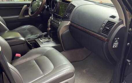 Toyota Land Cruiser 200, 2008 год, 3 100 000 рублей, 9 фотография