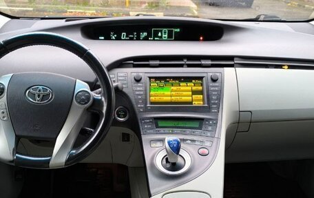 Toyota Prius, 2010 год, 1 245 000 рублей, 15 фотография