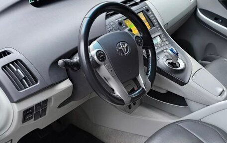 Toyota Prius, 2010 год, 1 245 000 рублей, 16 фотография
