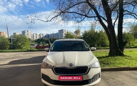 Skoda Rapid II, 2021 год, 900 000 рублей, 1 фотография
