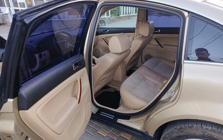 Volkswagen Passat B5+ рестайлинг, 2002 год, 700 000 рублей, 3 фотография