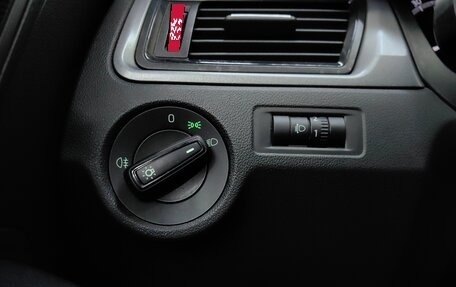 Skoda Rapid I, 2017 год, 999 000 рублей, 21 фотография