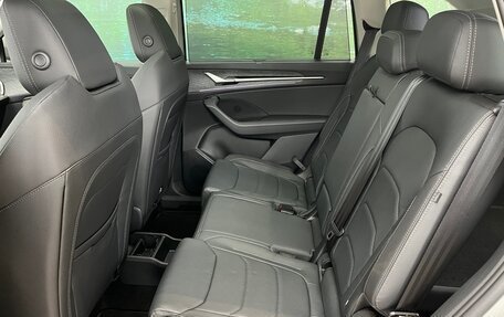 Skoda Kodiaq, 2025 год, 5 450 000 рублей, 17 фотография
