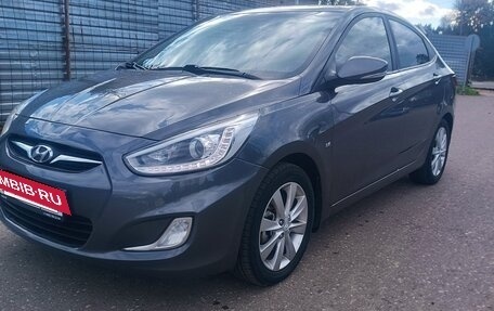 Hyundai Solaris II рестайлинг, 2013 год, 1 000 000 рублей, 2 фотография