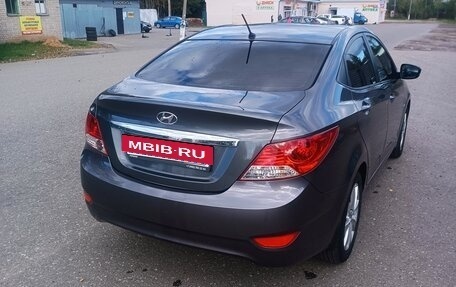 Hyundai Solaris II рестайлинг, 2013 год, 1 000 000 рублей, 5 фотография
