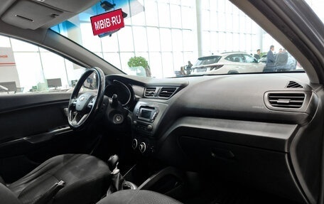 KIA Rio III рестайлинг, 2013 год, 650 000 рублей, 11 фотография