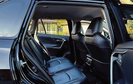 Toyota RAV4, 2020 год, 2 890 000 рублей, 8 фотография
