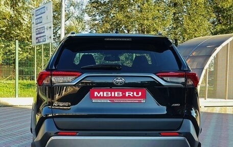 Toyota RAV4, 2020 год, 2 890 000 рублей, 4 фотография