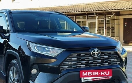 Toyota RAV4, 2020 год, 2 890 000 рублей, 6 фотография
