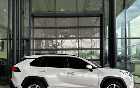 Toyota RAV4, 2020 год, 3 350 000 рублей, 4 фотография