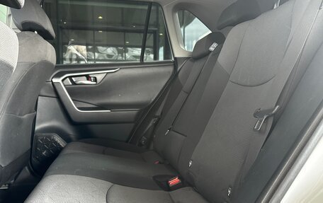 Toyota RAV4, 2020 год, 3 350 000 рублей, 14 фотография