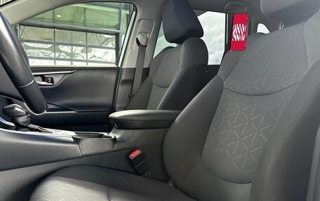 Toyota RAV4, 2020 год, 3 350 000 рублей, 13 фотография