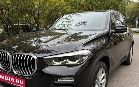 BMW X5, 2019 год, 5 400 000 рублей, 2 фотография