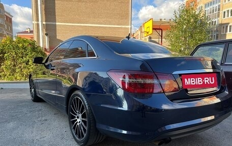 Mercedes-Benz E-Класс, 2011 год, 1 166 000 рублей, 4 фотография