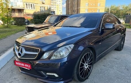 Mercedes-Benz E-Класс, 2011 год, 1 166 000 рублей, 3 фотография