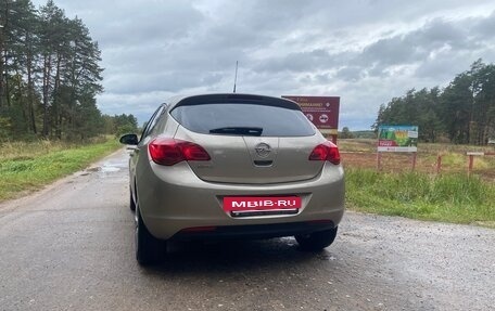 Opel Astra J, 2011 год, 850 000 рублей, 7 фотография