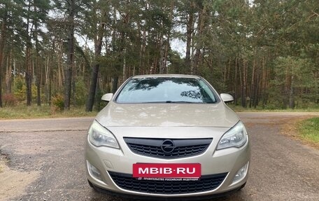 Opel Astra J, 2011 год, 850 000 рублей, 10 фотография